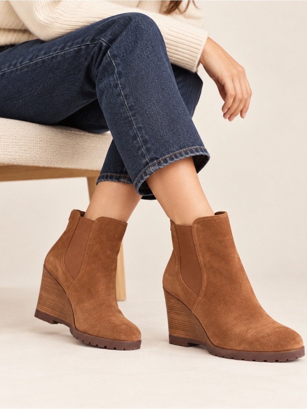 Michael Michael Kors Thea Wedge Suede Booties Size 9.5
